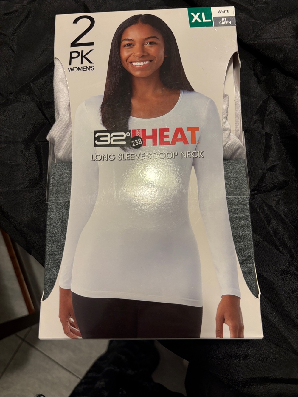 32 Heat long sleeve scoop neck XL never opened 2 pk white and hunter green